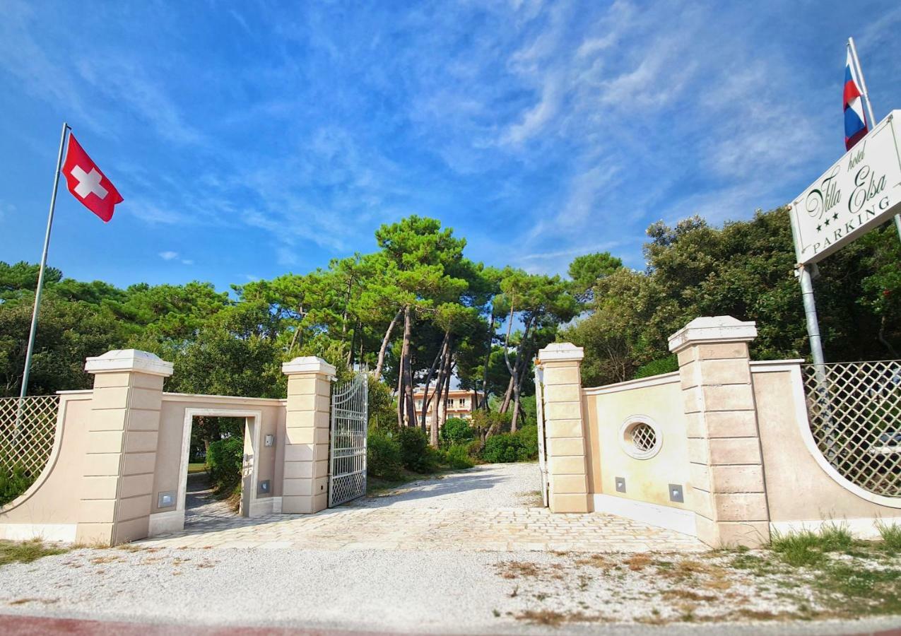 Hotel Villa Elsa Marina di Massa Exterior photo